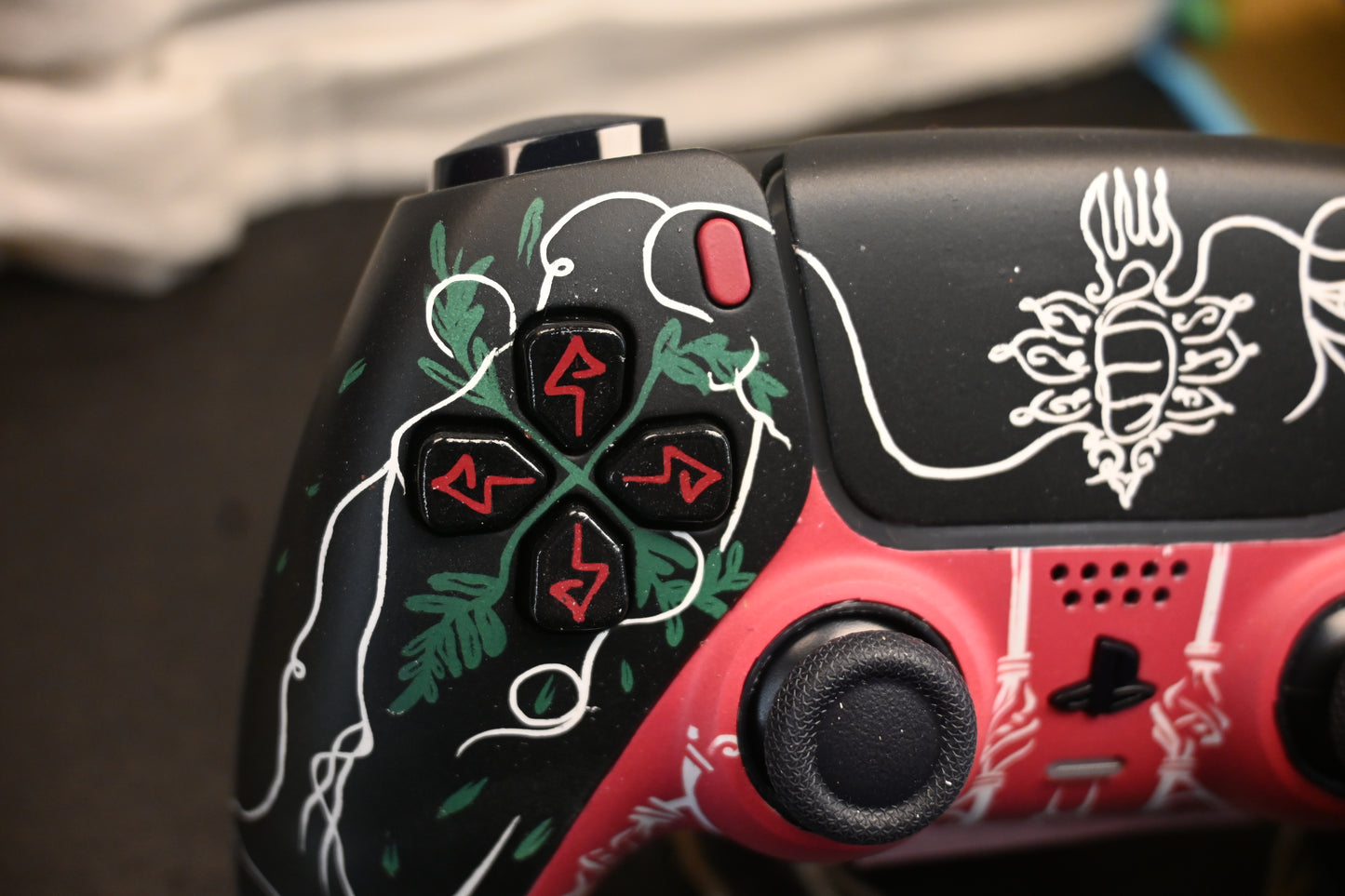 Hollow Knight Controller (Hornet/Silksong) - PS5 DualSense